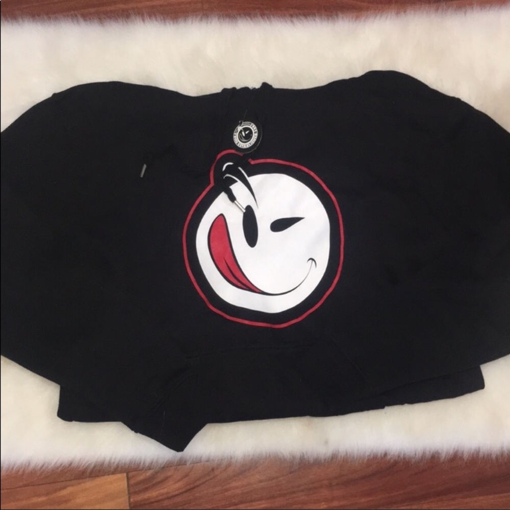 NWT YUMS HOODIE SIZE L